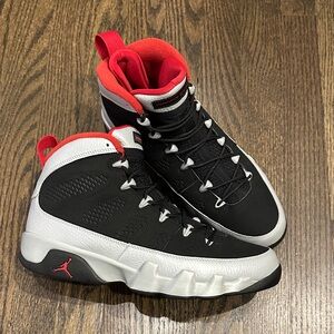 Jordan 9 Kilroy from alter ego pack. Used sz10